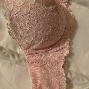 Sparkly strapless bra in light pink